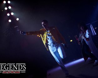  Dean Richardson as Freddie Mercury at Legends