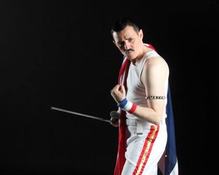 Dean Richardson as Freddie Mercury in the studio