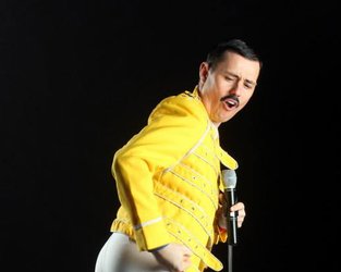 Dean Richardson as Freddie Mercury in the studio