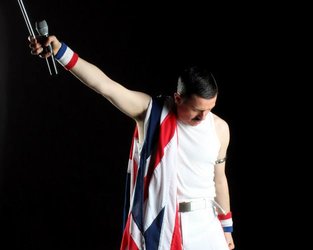 Dean Richardson as Freddie Mercury in the studio