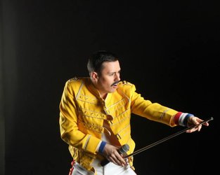 Dean Richardson as Freddie Mercury in the studio